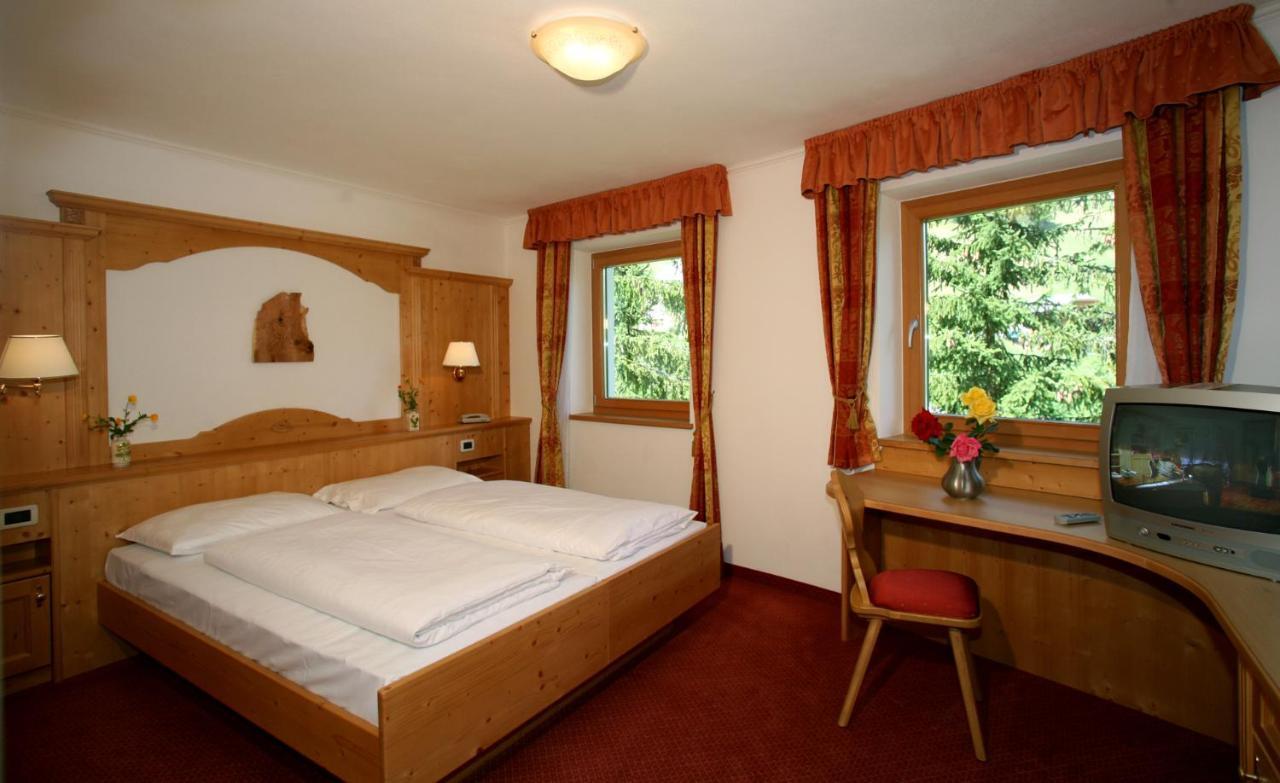 Residence Riposo Colfosco Pokoj fotografie